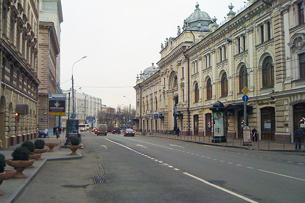 Неглинная улица. Неглинная улица Москва. Неглинка улица в Москве. Бульвар Неглинная улица. Неглинная улица ворота.