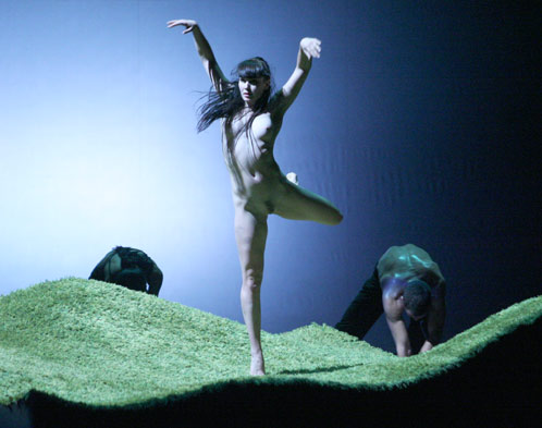 Мариинский театр: Голая балерина на сцене – это нормально