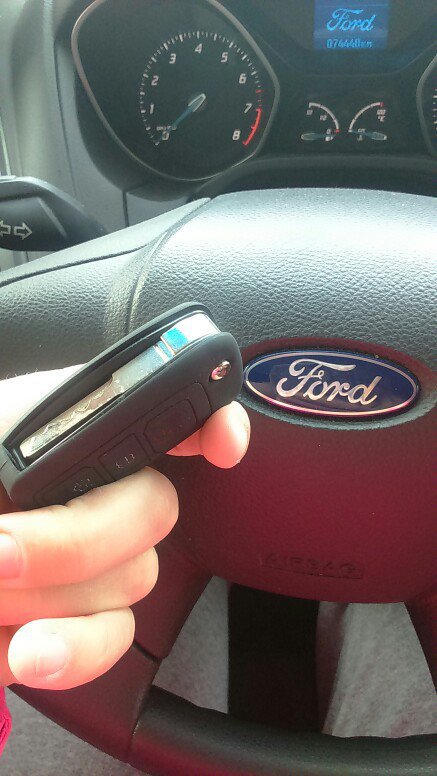 Как заменить батарейки в ключах от автомобилей Форд Фокус 2 и 3