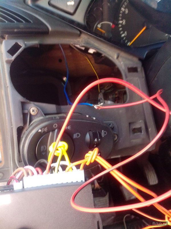 Установка автосигнализации на Ford Focus - Точки подключения, расположение и цвета проводов
