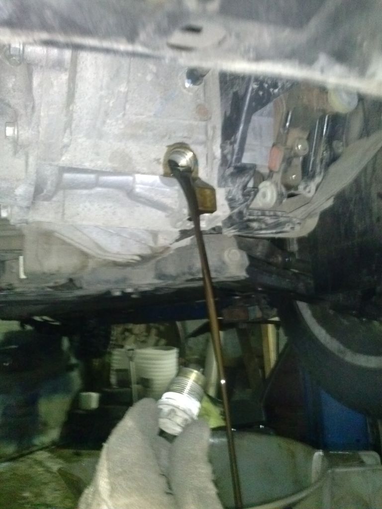 Проверка уровня масла в МКПП - Ford Focus 3