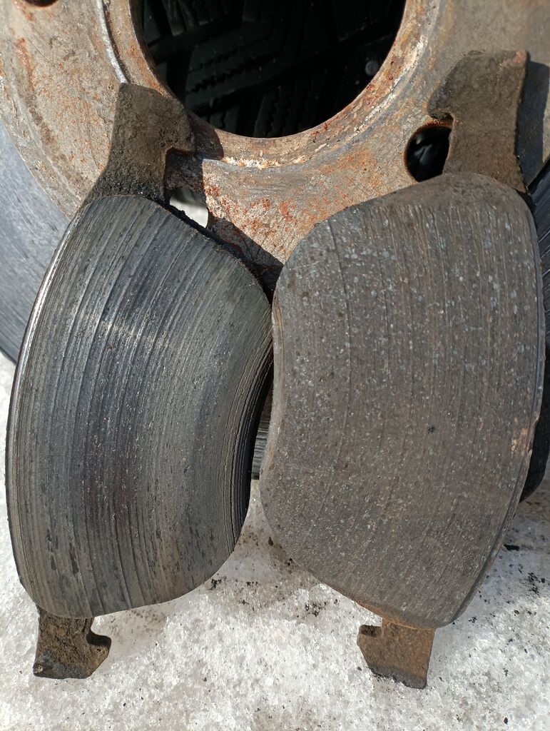 Тормозные диски ФФ2 (с. 203) - Ford Focus 2