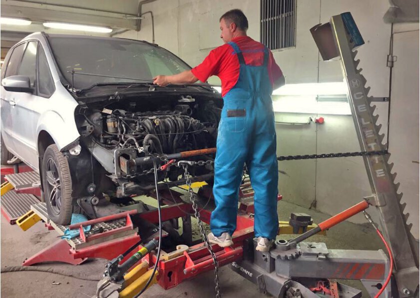 Слесарный и кузовной ремонт ФОРД в САО на Дмитровском шоссе.