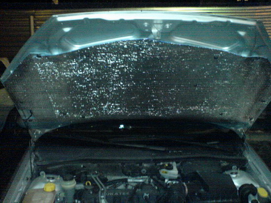 Форд фокус 2 2005г изоляция капота. Шумоизоляция Заводская под капот Форд Эскейп. Как снять утеплитель капота Форд Мондео 4.